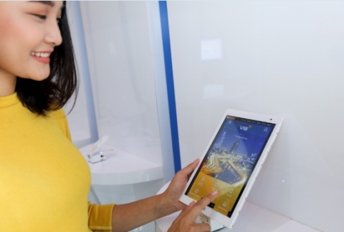 CMCN 4.0 thay đổi đáng kể hoạt động ngân hàng