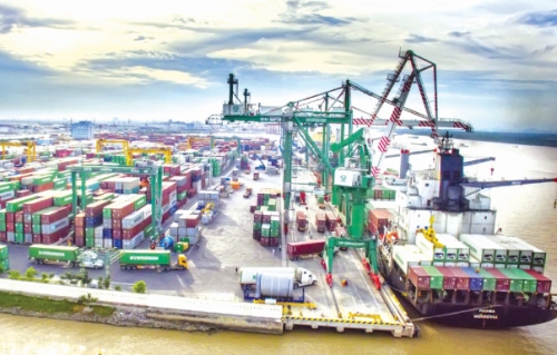 Kinh tế 6 tháng “vượt khó” thành công