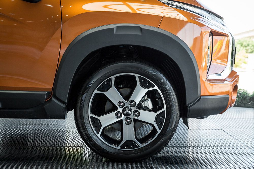 Cận cảnh Mitsubishi Xpander Cross giá 670 triệu đồng