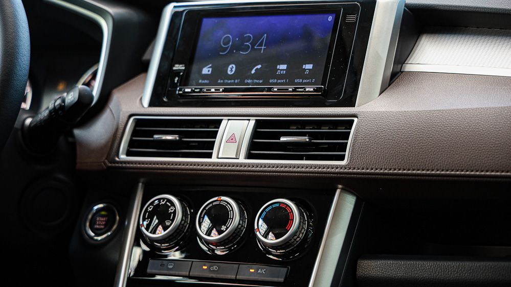 Cận cảnh Mitsubishi Xpander Cross giá 670 triệu đồng