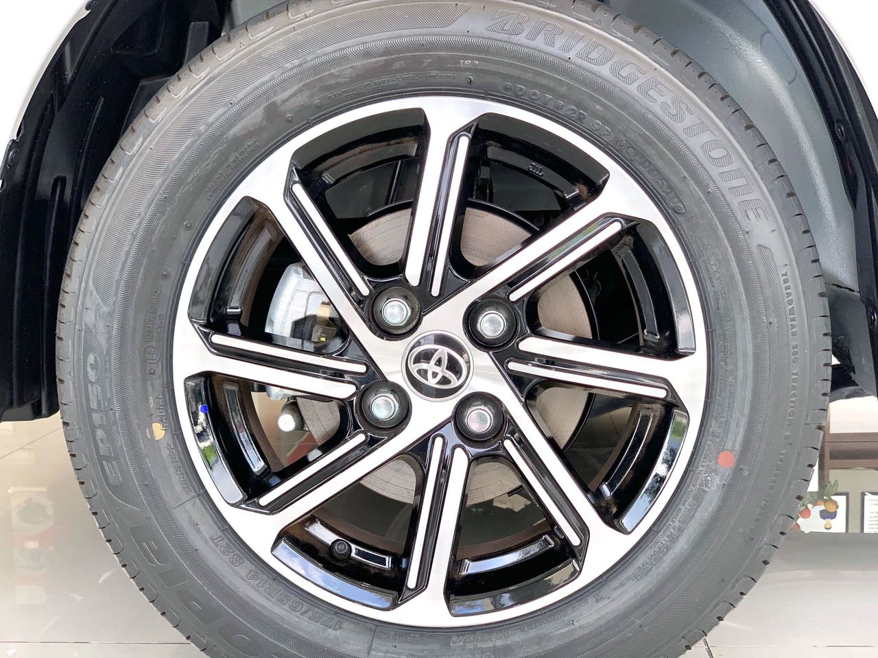 Toyota Wigo 2020 có giá từ 352 triệu đồng