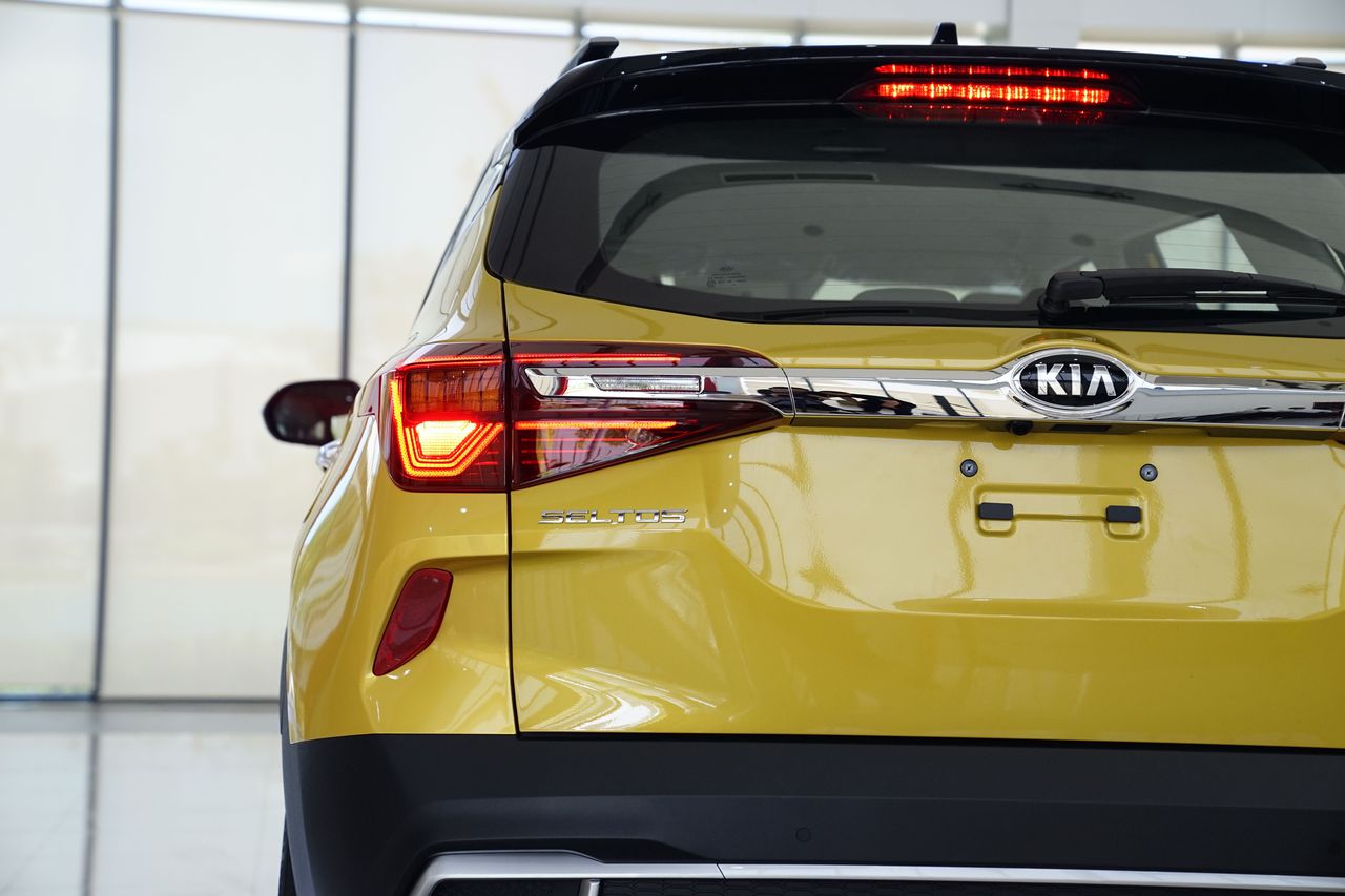 Kia Seltos chính thức ra mắt với giá từ 589 triệu đồng Kia Seltos chính thức ra mắt với giá từ 589 triệu đồng
