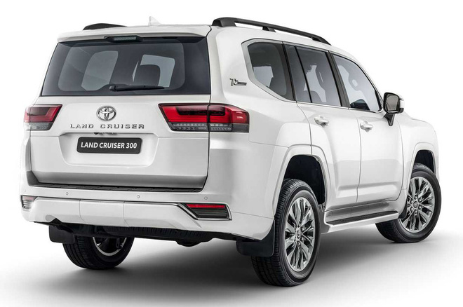 Toyota Land Cruiser 2022 ‘cháy’ đơn đặt hàng tại Việt Nam