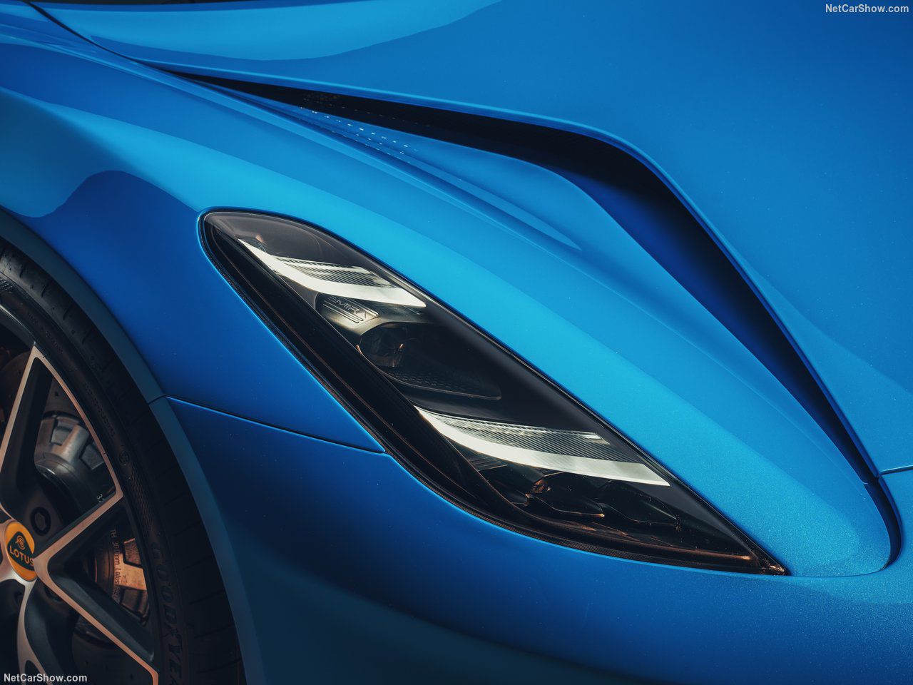 Lotus Emira 2023 có gì?