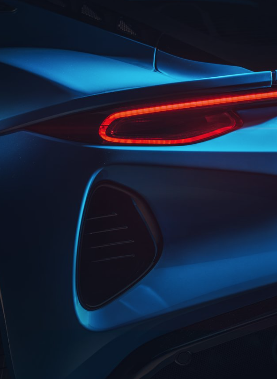 Lotus Emira 2023 có gì?