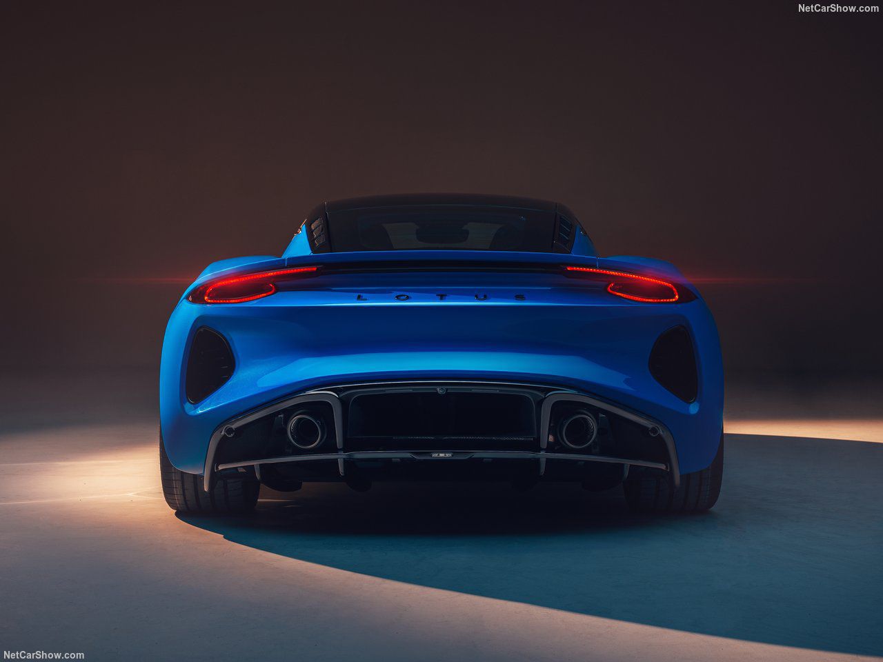 Lotus Emira 2023 có gì?