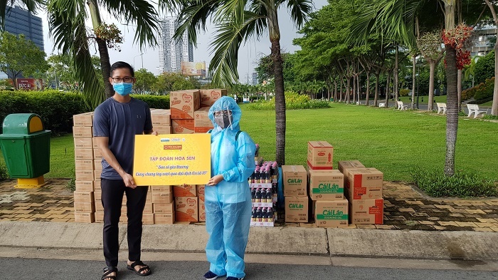 tap doan hoa sen noi dai hanh trinh yeu thuong vuot qua dai dich