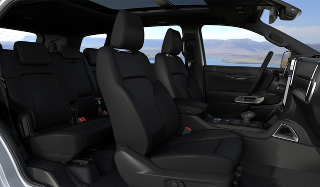 Ford Everest 2023 ra mắt với giá từ 1,099 tỷ đồng