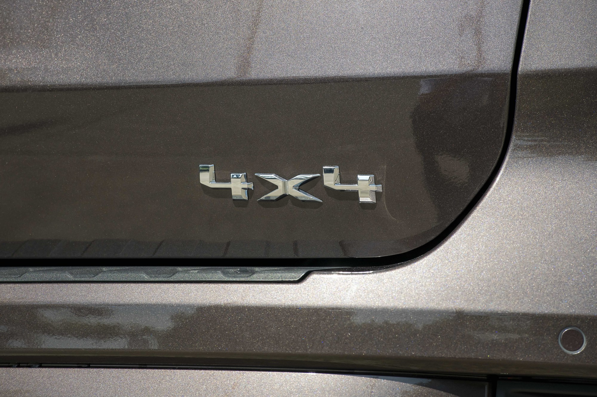 Ford Everest 2023 ra mắt với giá từ 1,099 tỷ đồng