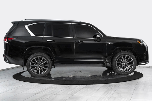 Khám phá Lexus LX 600 phiên bản chống đạn Khám phá Lexus LX 600 phiên bản chống đạn