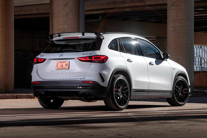 Mercedes-AMG GLA 45 S 2022 có giá hơn 3,4 tỷ đồng