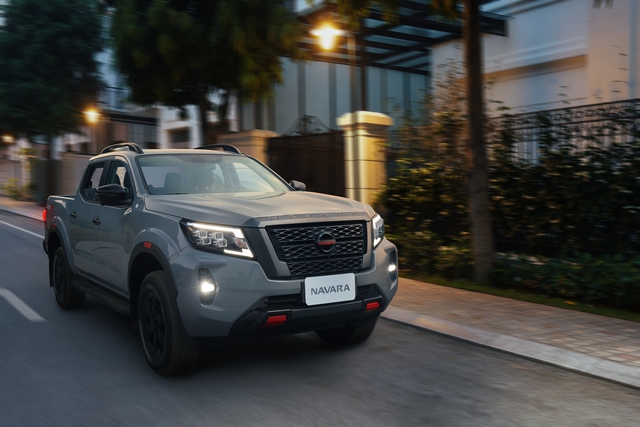 Nissan Navara 2022 chốt giá từ 945 triệu đồng tại Việt Nam Nissan Navara 2022 chốt giá từ 945 triệu đồng tại Việt Nam