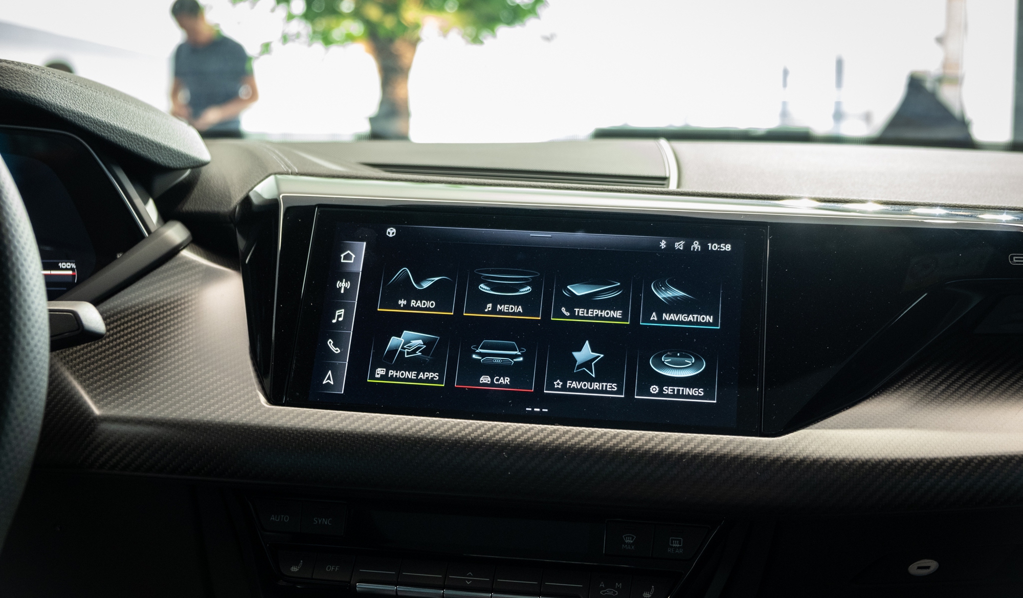 Audi e-tron GT ra mắt với giá từ 5,2 tỷ đồng