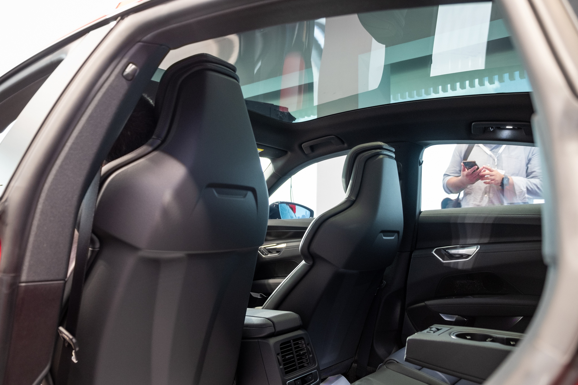 Audi e-tron GT ra mắt với giá từ 5,2 tỷ đồng