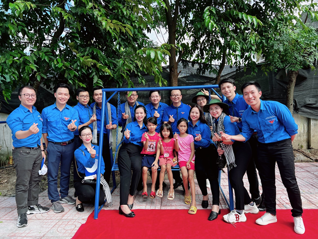 hanh trinh thap lua tri an cac anh hung liet sy