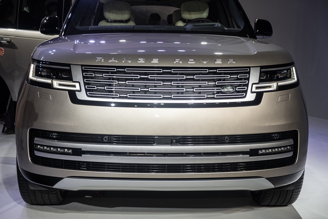 Range Rover 2022 có giá từ 11,9 tỷ đồng