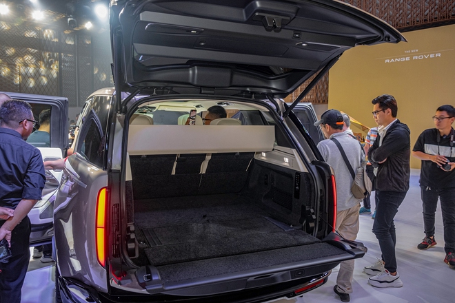 Range Rover 2022 có giá từ 11,9 tỷ đồng