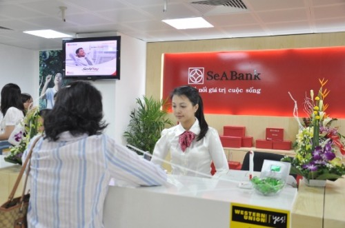 SeABank: 05 chi nhánh nhận cờ thi đua, bằng khen của NHNN