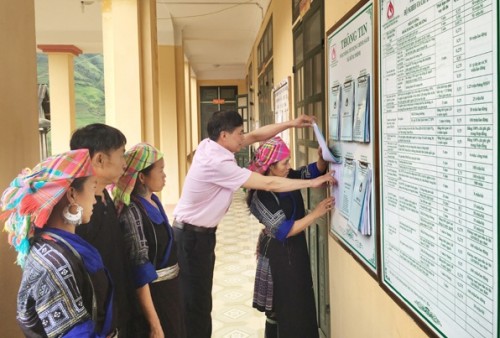 Người thắp lửa xóa nghèo trên vùng “Ruộng bậc thang”