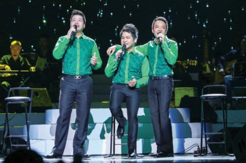 “Đường chúng ta đi” của tam ca nhạc đỏ “Đường chúng ta đi” của tam ca nhạc đỏ