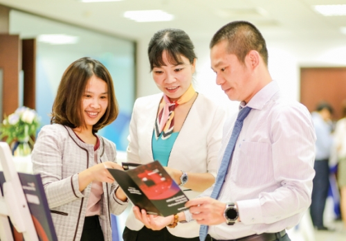 Xài dịch vụ tài chính trọn gói, lợi gấp đôi