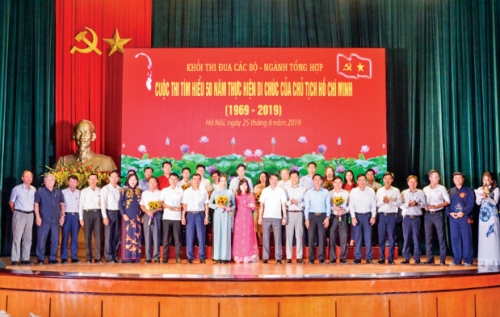 Di chúc của Bác Hồ: Những giá trị sống mãi với thời gian Di chúc của Bác Hồ: Những giá trị sống mãi với thời gian