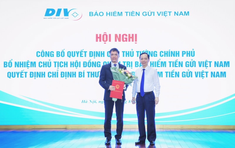 cong bo quyet dinh bo nhiem chu tich hoi dong quan tri bao hiem tien gui viet nam