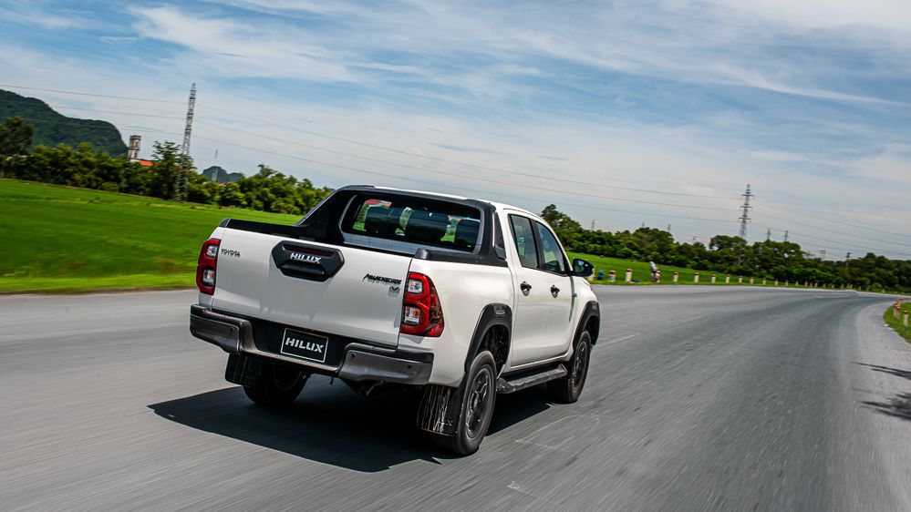 Toyota Hilux 2020 ra mắt với giá bán từ 628 triệu đồng Toyota Hilux 2020 ra mắt với giá bán từ 628 triệu đồng