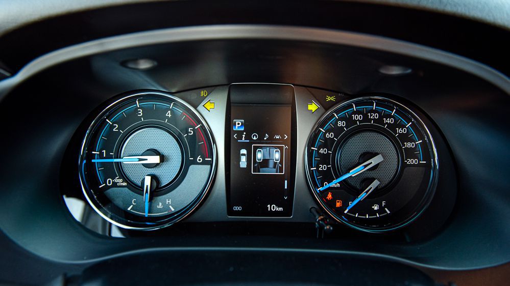 Toyota Hilux 2020 ra mắt với giá bán từ 628 triệu đồng Toyota Hilux 2020 ra mắt với giá bán từ 628 triệu đồng