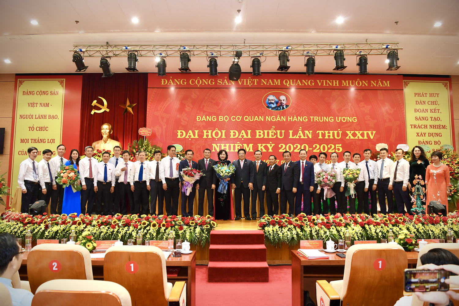 phat huy tinh than doan ket chu dong sang tao trach nhiem