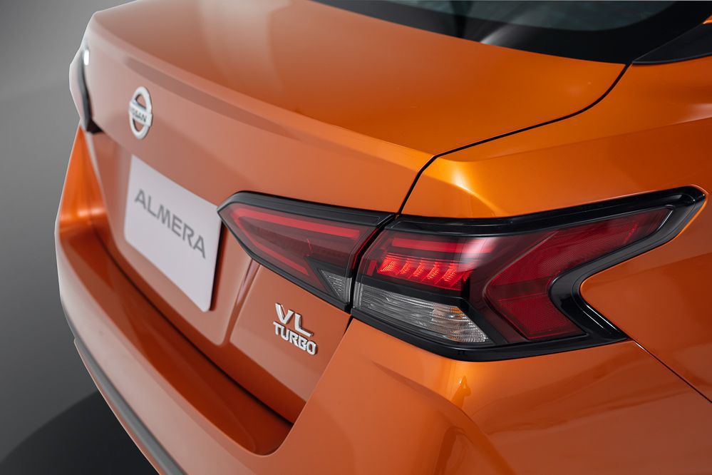 nissan almera 2021 co gia cao nhat la 579 trieu dong