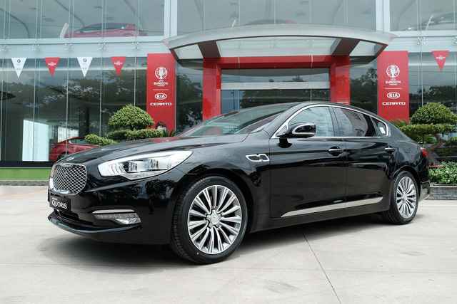 Điểm mặt một số mẫu xe đang giảm giá 'sốc'