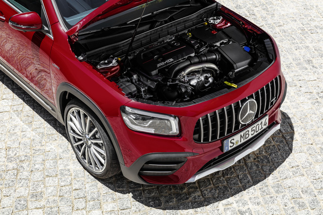 mercedes amg glb 35 4matic ra mat voi gia ban 269 ty dong