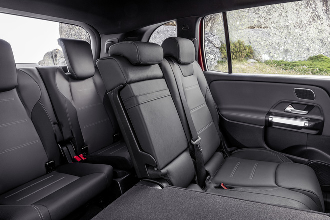 mercedes amg glb 35 4matic ra mat voi gia ban 269 ty dong