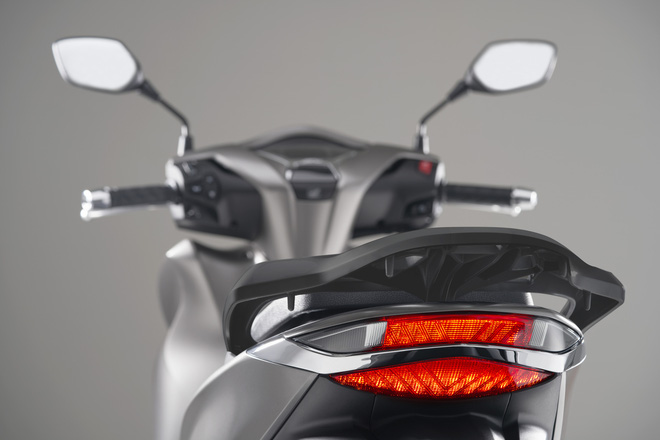 honda sh 350i chinh hang co gia tu 146 trieu dong