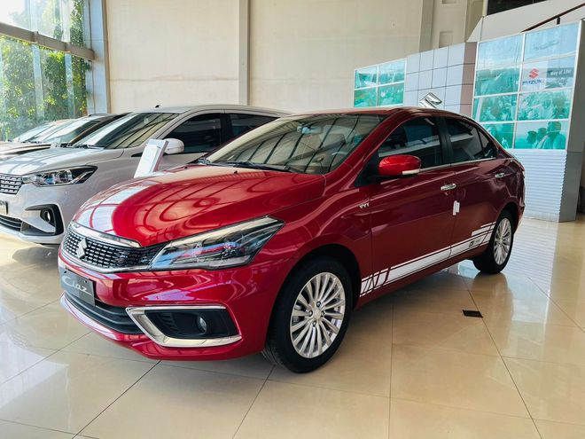 Suzuki Ciaz 2022 giảm giá còn 498 triệu đồng