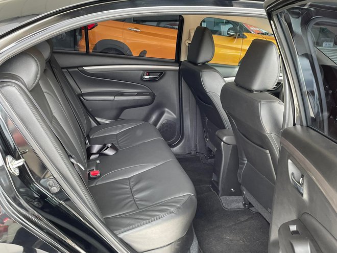 Suzuki Ciaz 2022 giảm giá còn 498 triệu đồng