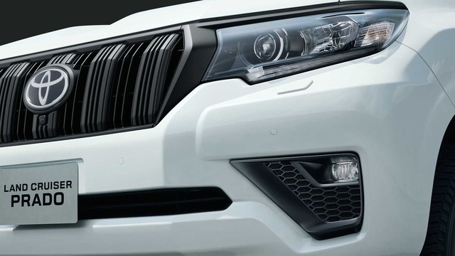 toyota land cruiser prado bat ngoi ra phien ban moi