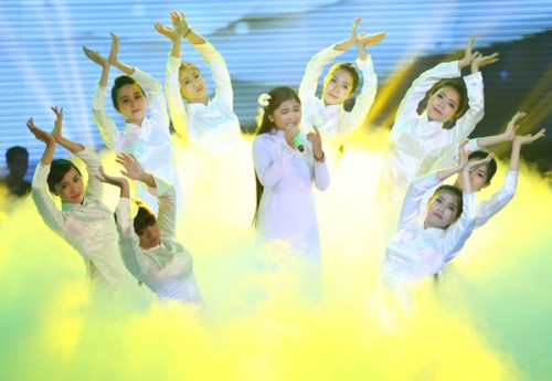 Nhạc cách mạng căng tràn sức sống