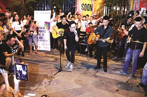 Khi âm nhạc “xuống đường” Khi âm nhạc “xuống đường”