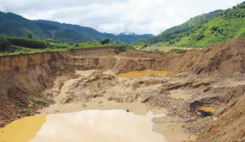 Cải tạo mặt bằng để khai thác trái phép Cải tạo mặt bằng để khai thác trái phép