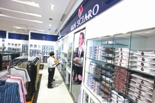 Hàng may mặc cho thị trường nội: Nâng dần chất lượng Hàng may mặc cho thị trường nội: Nâng dần chất lượng