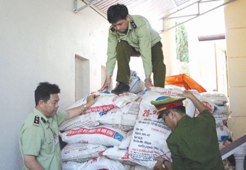 Nỗi lo phân bón giả lộng hành