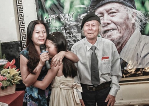 “Thời hoa đỏ” một thi hứng tươi rói... đã đi xa “Thời hoa đỏ” một thi hứng tươi rói... đã đi xa