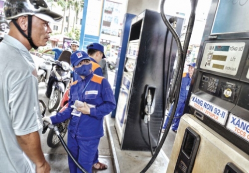 Điều chỉnh mức thuế BVMT với xăng là chưa thuyết phục