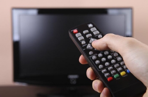 Thu tác quyền từ tivi có khả thi?