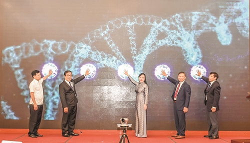 Đồng hành cùng ngành y tế thúc đẩy TTKDTM Đồng hành cùng ngành y tế thúc đẩy TTKDTM