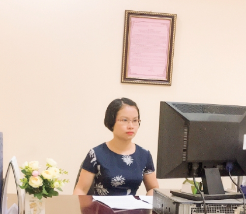 Người phụ nữ “tròn cả hai vai”