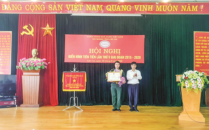 NHNN Chi nhánh tỉnh Lào Cai: Đổi mới, sáng tạo trong công tác thi đua khen thưởng nhnn chi nhanh tinh lao cai doi moi sang tao trong cong tac thi dua khen thuong