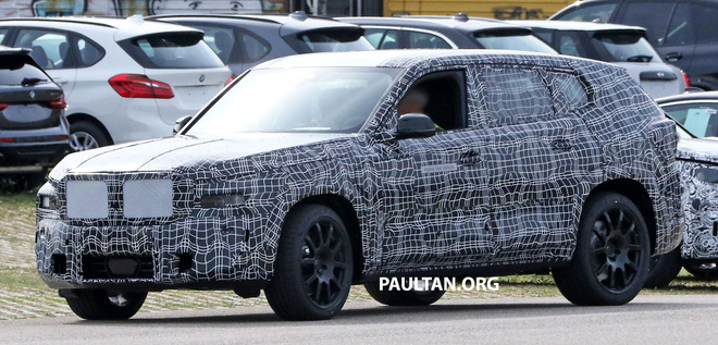 BMW X8 lần đầu lộ diện